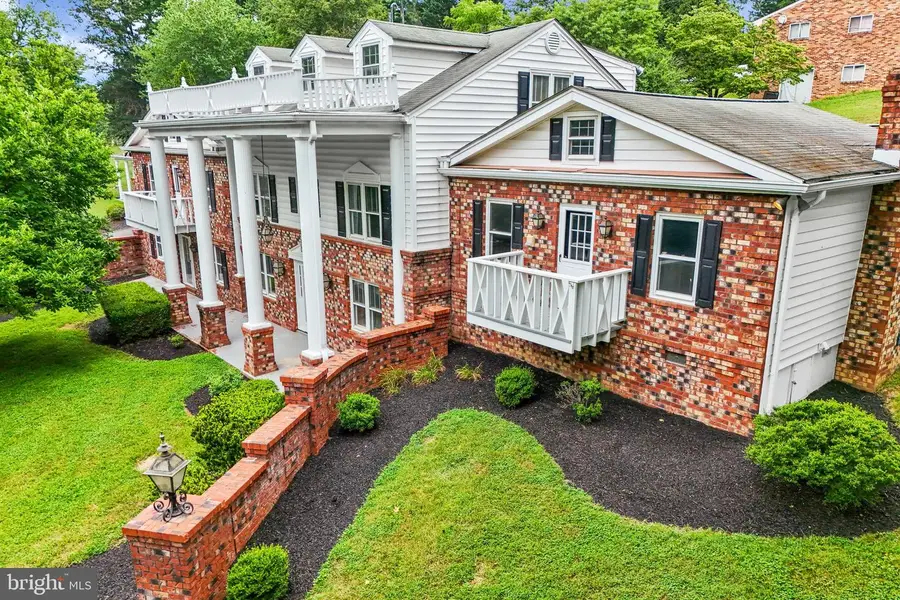 18189 Sands Rd, Purcellville, VA 20132 - #3