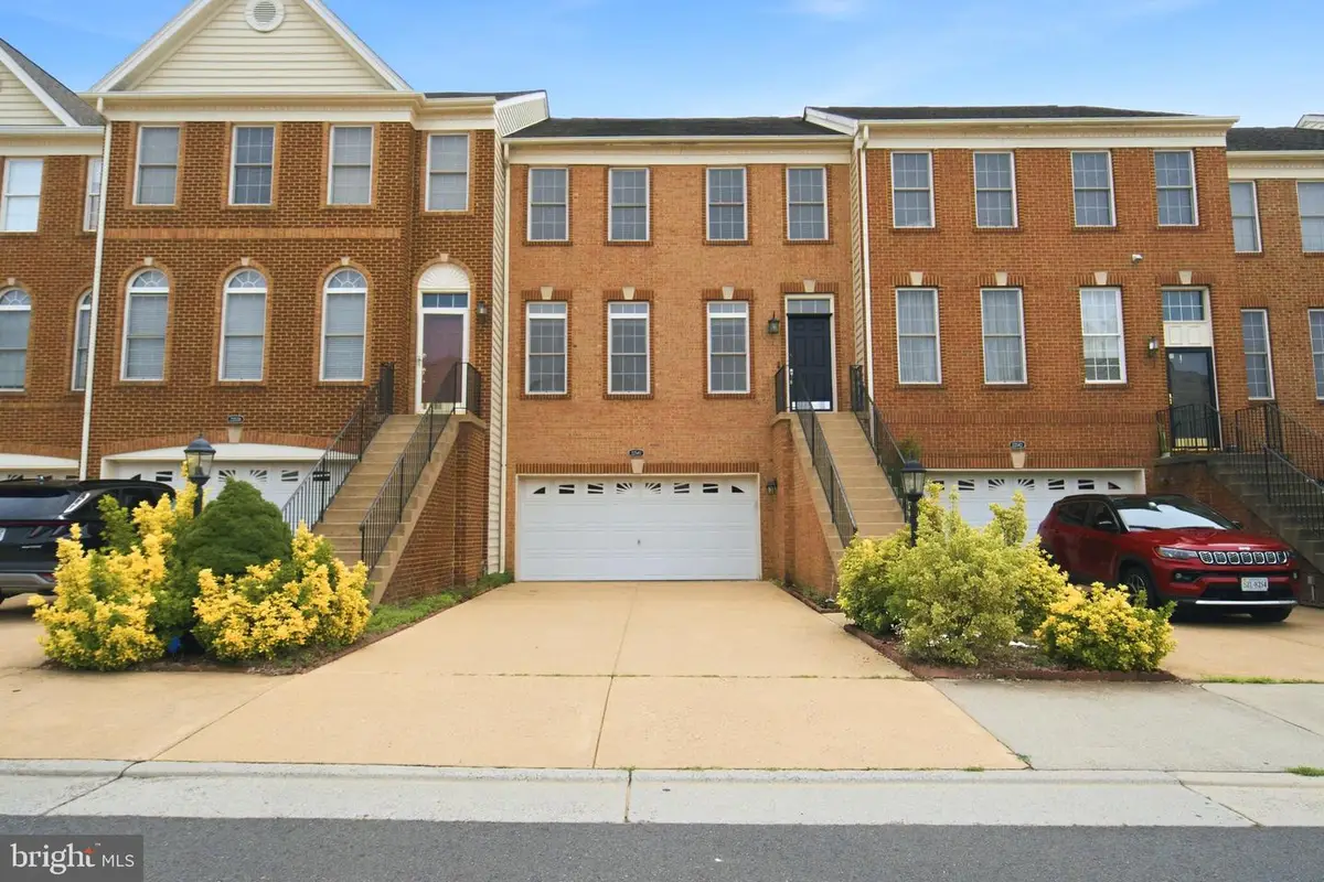 22540 Airmont Woods Ter, Ashburn, VA 20148 - #1