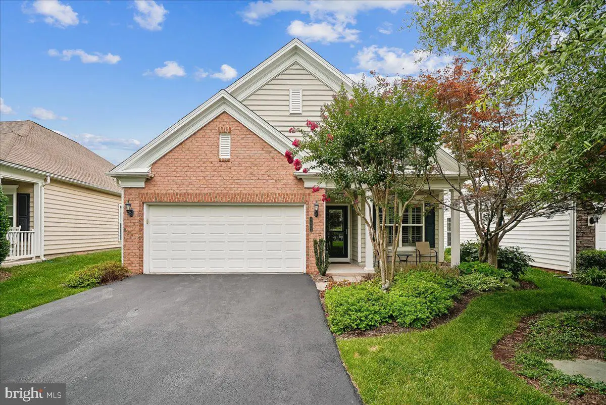 44252 Panther Ridge Dr, Ashburn, VA 20147 - #1