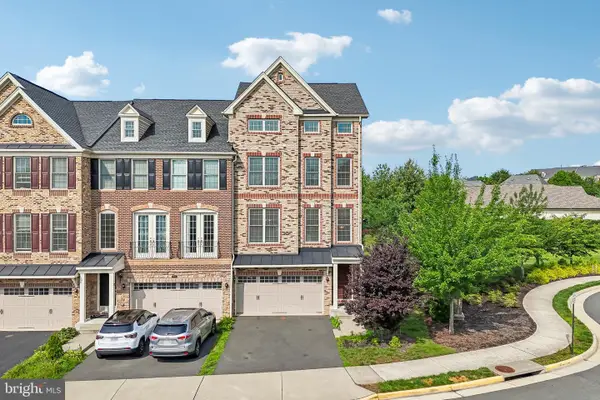 24991 Cambridge Hill Ter, CHANTILLY, VA 20152