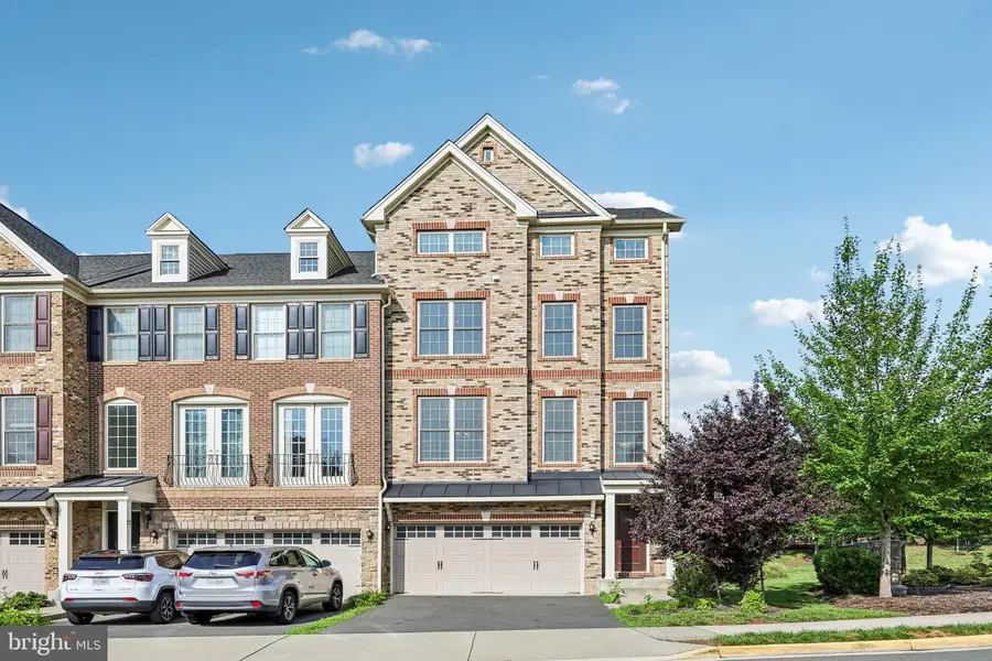 24991 Cambridge Hill Ter, Chantilly, VA 20152 - #2