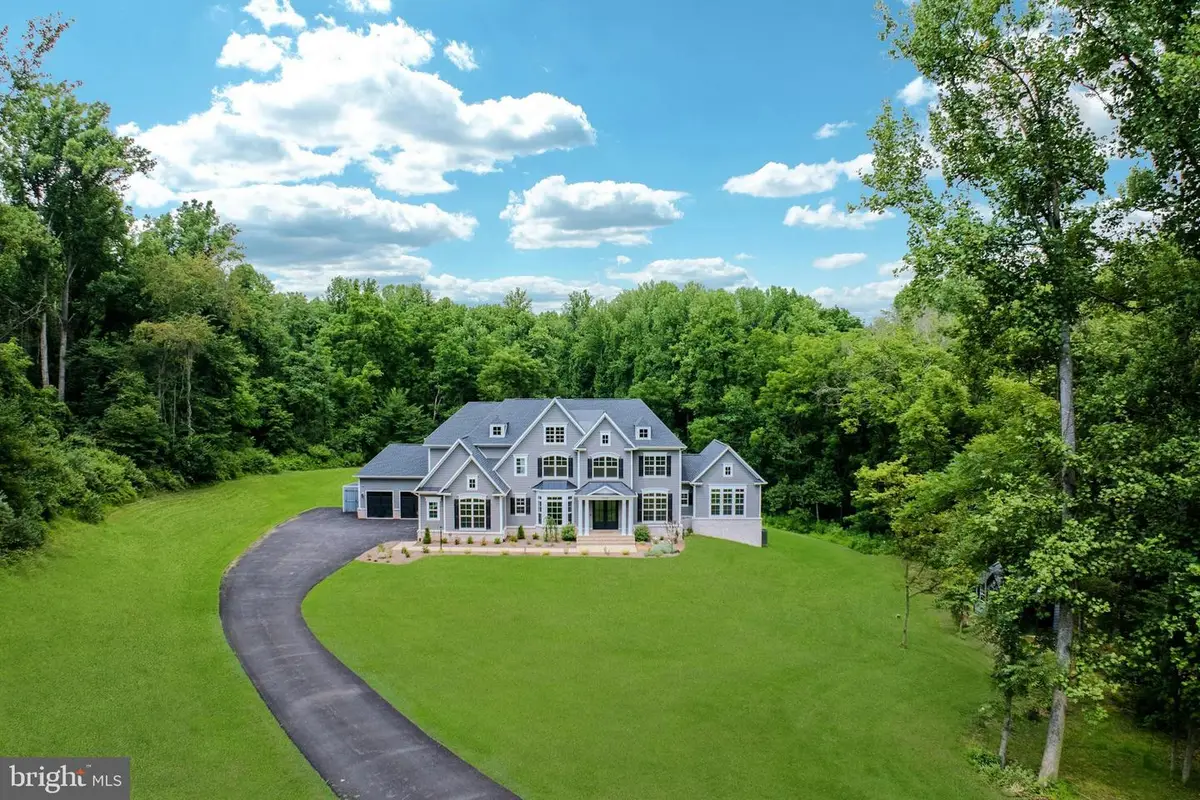 19016 Bridle Branch Ln, Purcellville, VA 20132 - #1