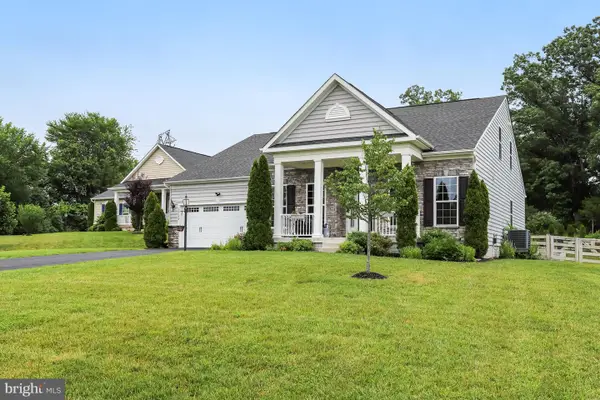26798 Barnsley Pl, CHANTILLY, VA 20152