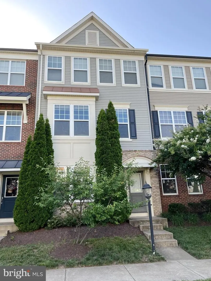 44035 Peirosa Ter, Chantilly, VA 20152 - #1
