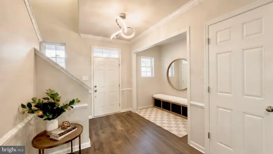 813 Mildenhall Ct, Purcellville, VA 20132 - #2