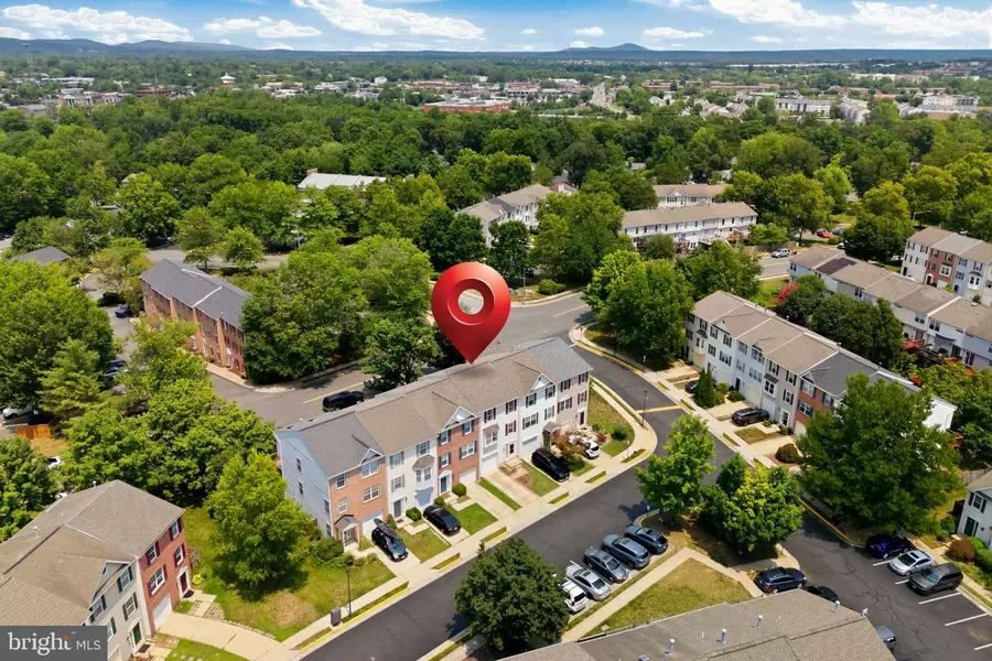 806 E Vanderbilt Ter Se, Leesburg, VA 20175 - #2