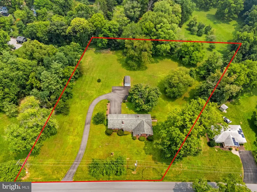3 S Hughes St, Hamilton, VA 20158 - #3