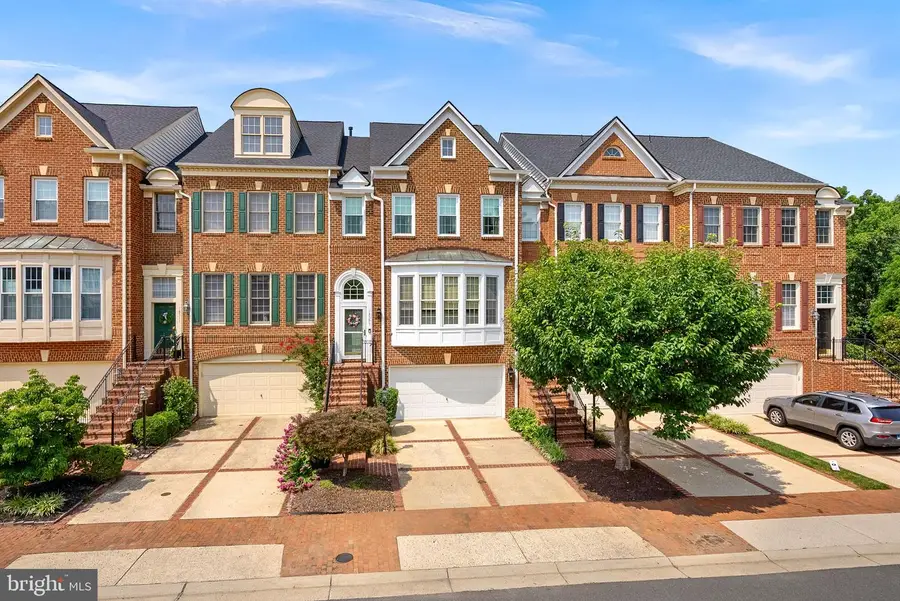 18509 Bear Creek Ter, Leesburg, VA 20176 - #2