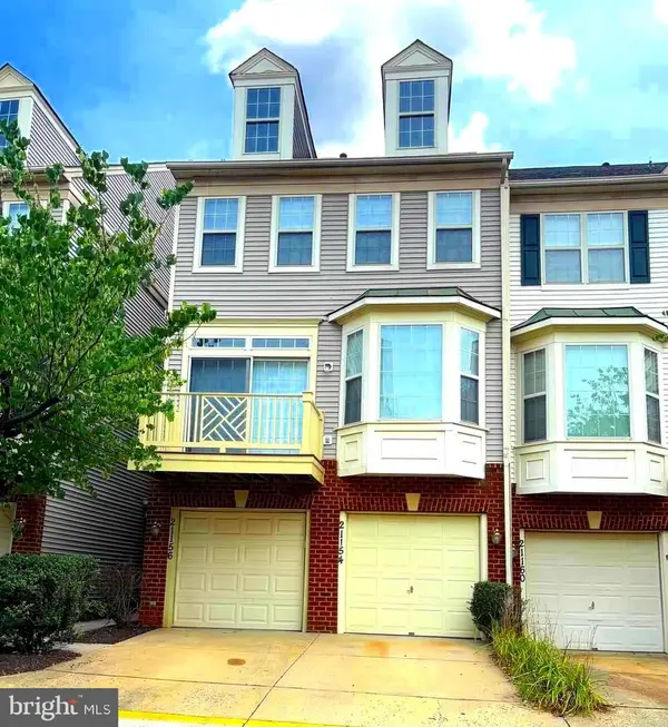21156 Domain Ter, STERLING, VA 20165