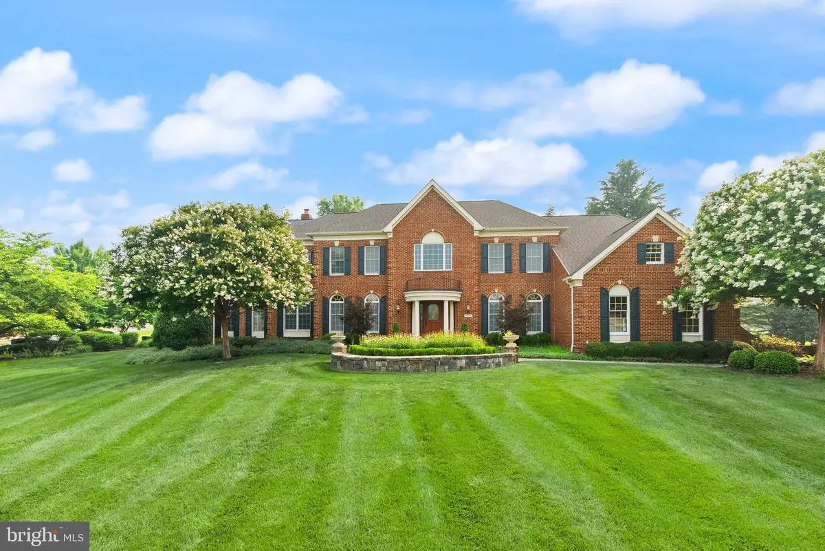 19879 Mellon Cir, Ashburn, VA 20147 - #1