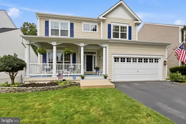 26025 Rachel Hill Dr, CHANTILLY, VA 20152