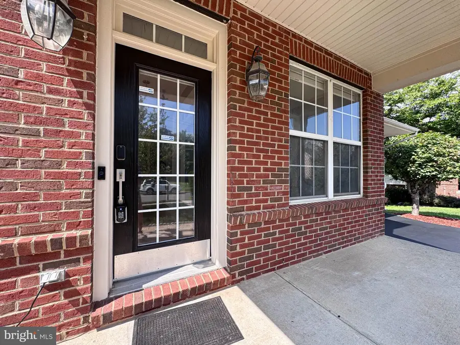 22827 Oakgrove Rd, Sterling, VA 20166 - #2