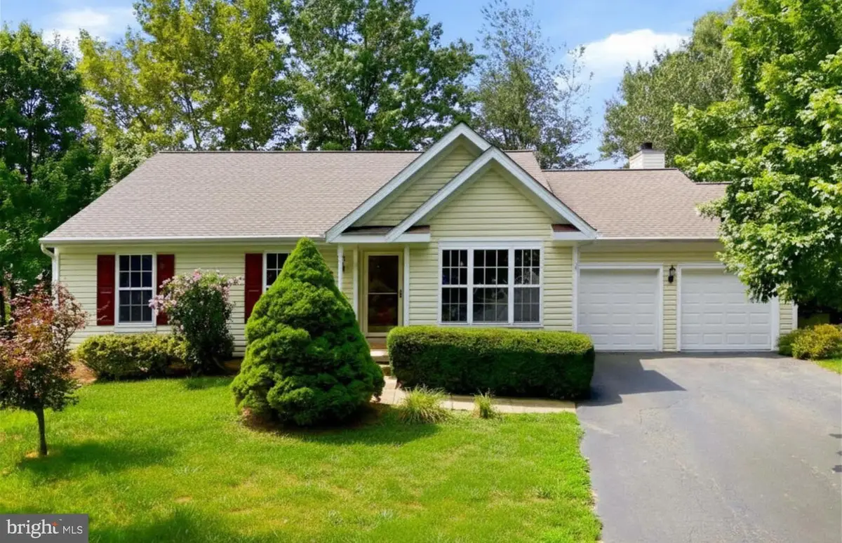 17224 Rosecliff Ct, Round Hill, VA 20141 - #1