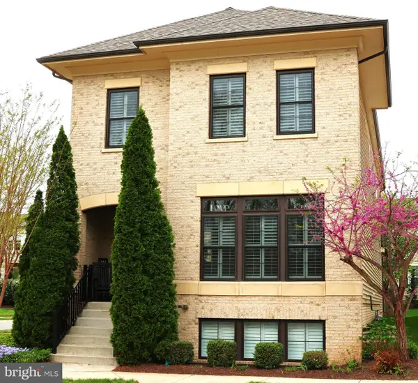 20405 Savin Hill Dr, ASHBURN, VA 20147
