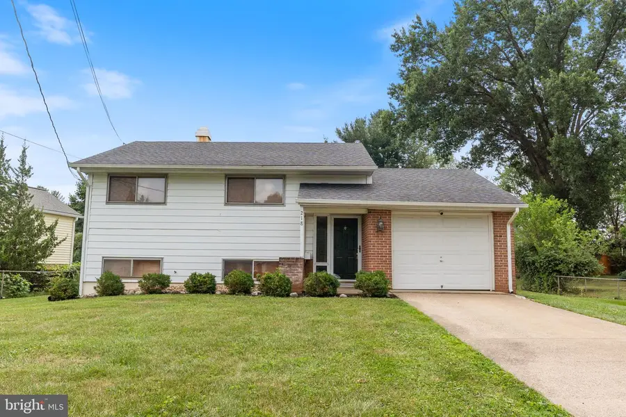 218 Belmont Dr Sw, Leesburg, VA 20175 - #2