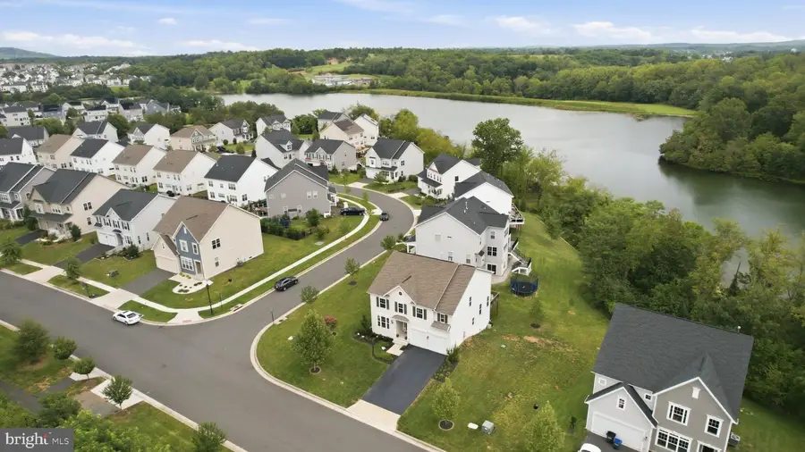 17992 Ridgewood Pl, Round Hill, VA 20141 - #2