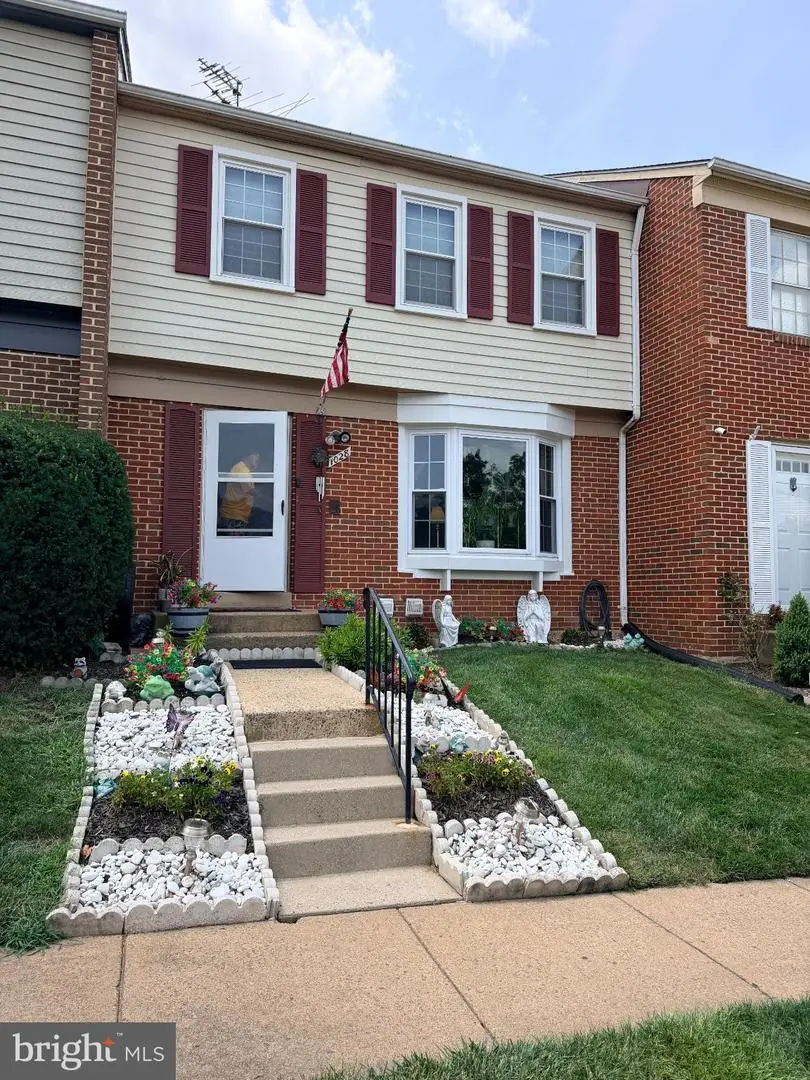 1028 Temple Ct, Sterling, VA 20164 - #1