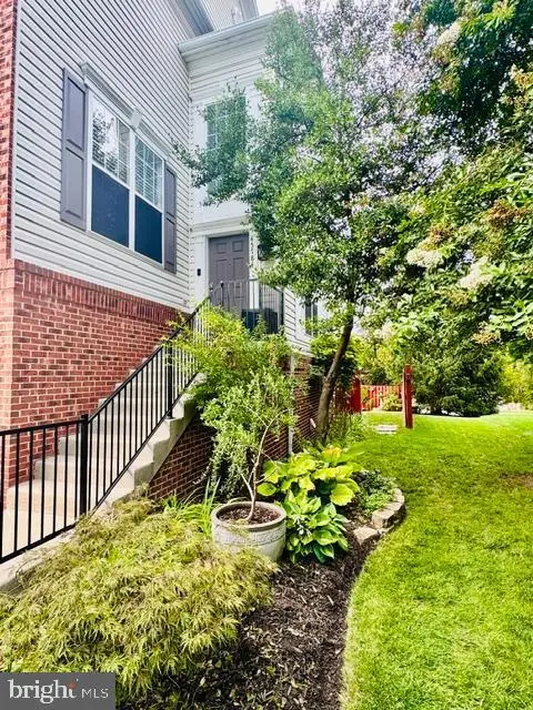 45784 Mountain Pine Sq, Sterling, VA 20166 - #3