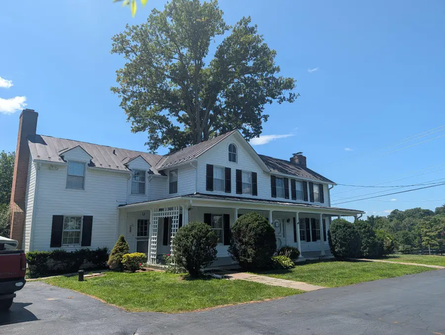 17796 Harmony Church Rd, Hamilton, VA 20158 - #2