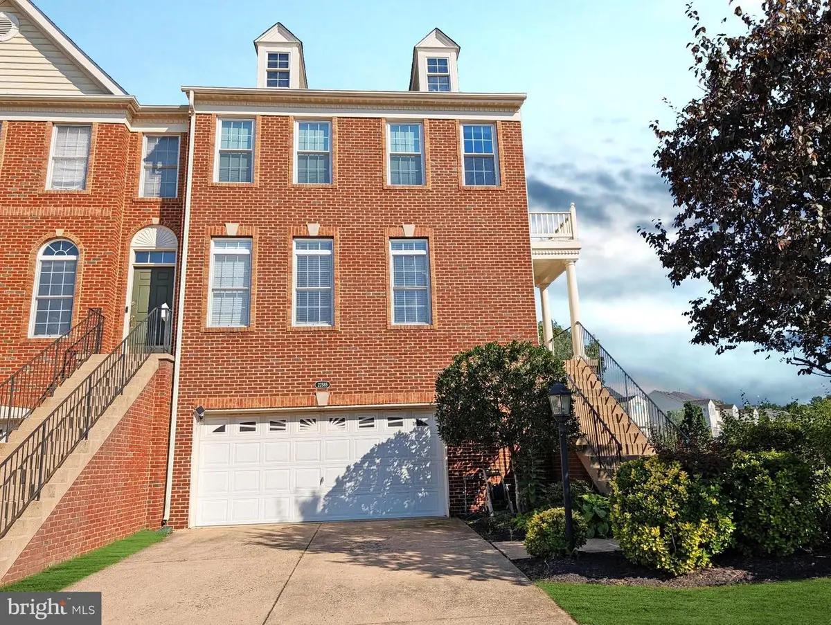 22585 Welborne Manor Sq, Ashburn, VA 20148 - #1