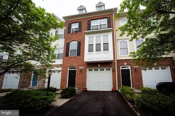 42525 Magellan Sq, BRAMBLETON, VA 20148