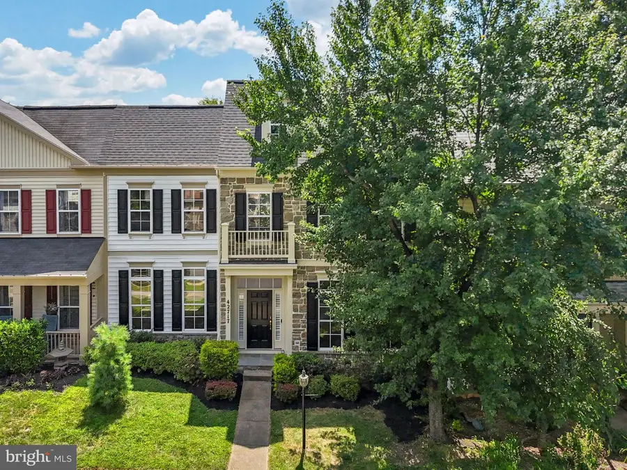 42717 Explorer Dr, Brambleton, VA 20148 - #3