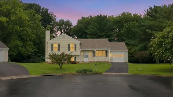 7 Red Wing Ct, STERLING, VA 20164
