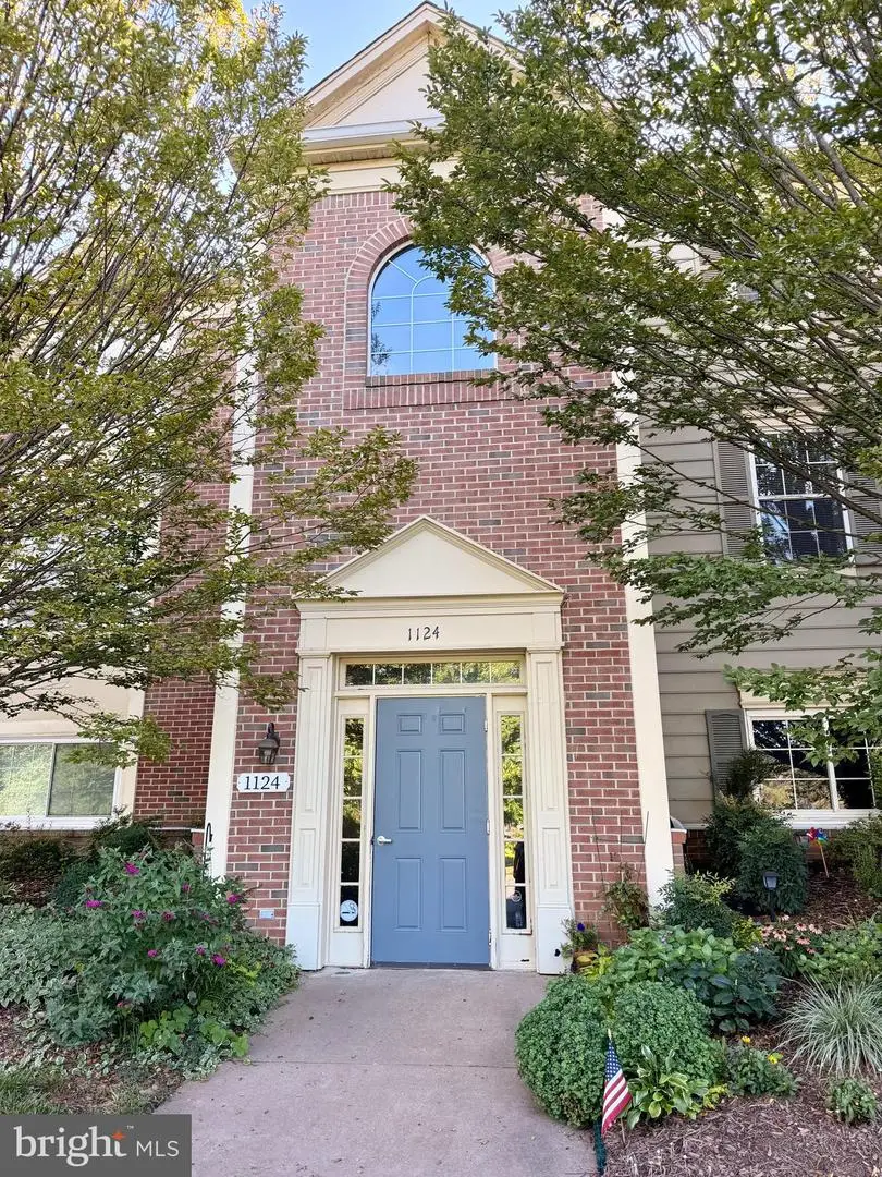 1124 Huntmaster Ter Ne #201, Leesburg, VA 20176 - #1