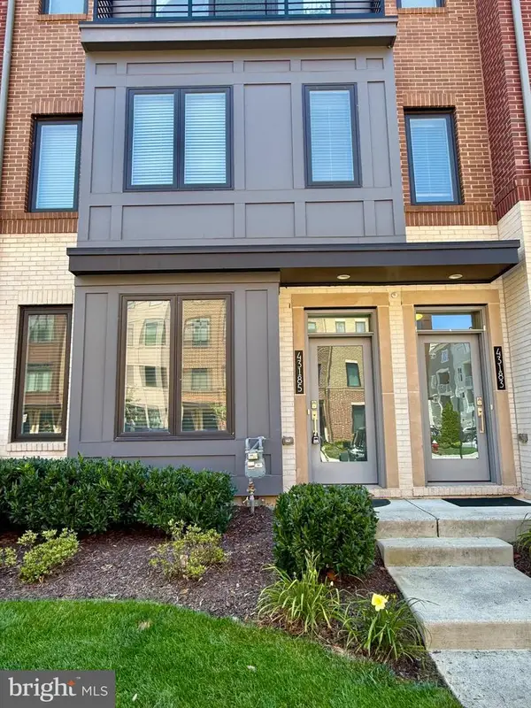 43185 Mongold Sq, ASHBURN, VA 20148