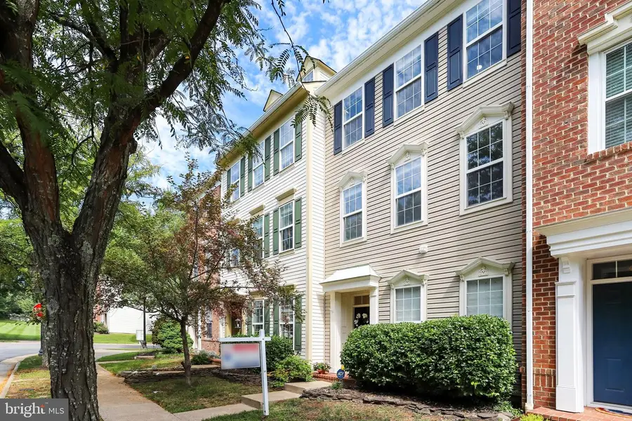 42790 Cedar Hedge St, Chantilly, VA 20152 - #3
