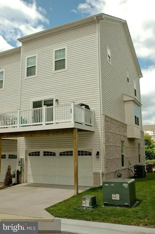 22698 Parkland Farms Ter, Brambleton, VA 20148 - #1