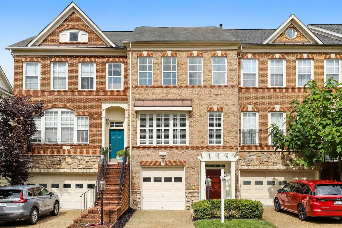 21933 Windy Oaks Sq, Broadlands, VA 20148 - #1