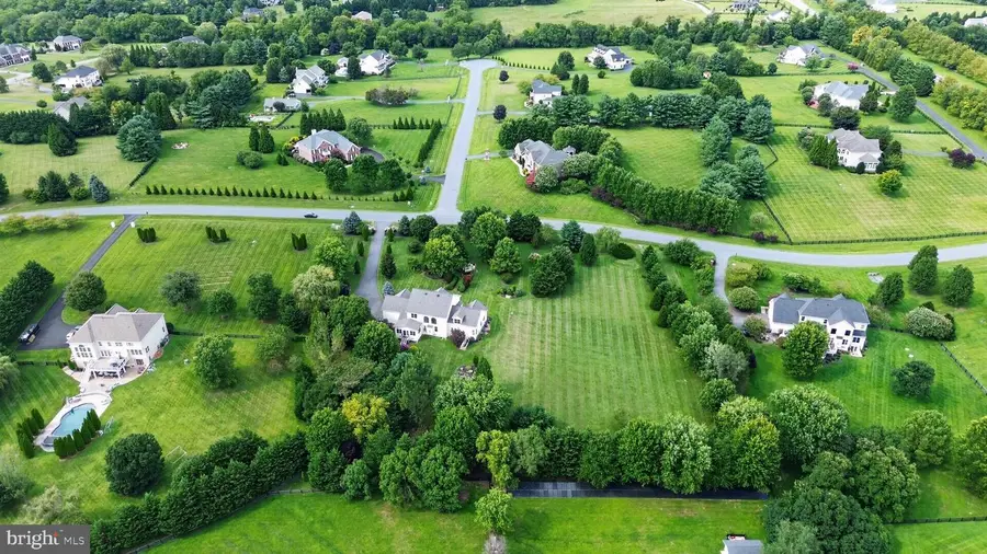 37849 Wright Farm Dr, Purcellville, VA 20132 - #3