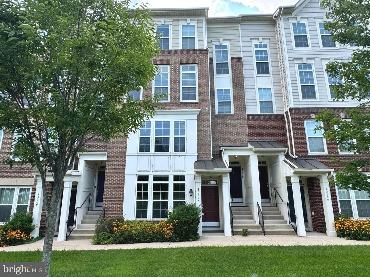 43520 Stonecliff Ter, Chantilly, VA 20152 - #1
