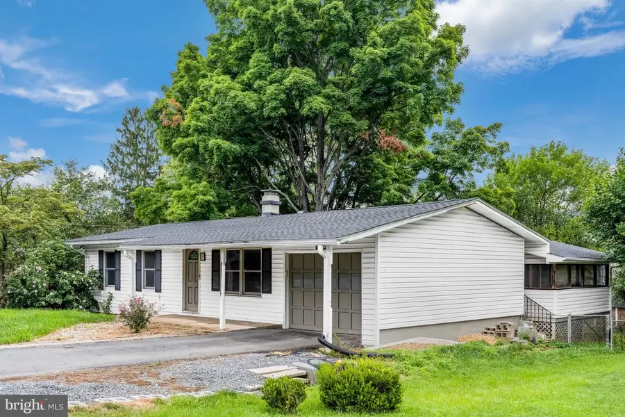 310 S 26th St, Purcellville, VA 20132 - #2