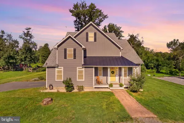 22125 Waverly Heights Ln, MIDDLEBURG, VA 20117