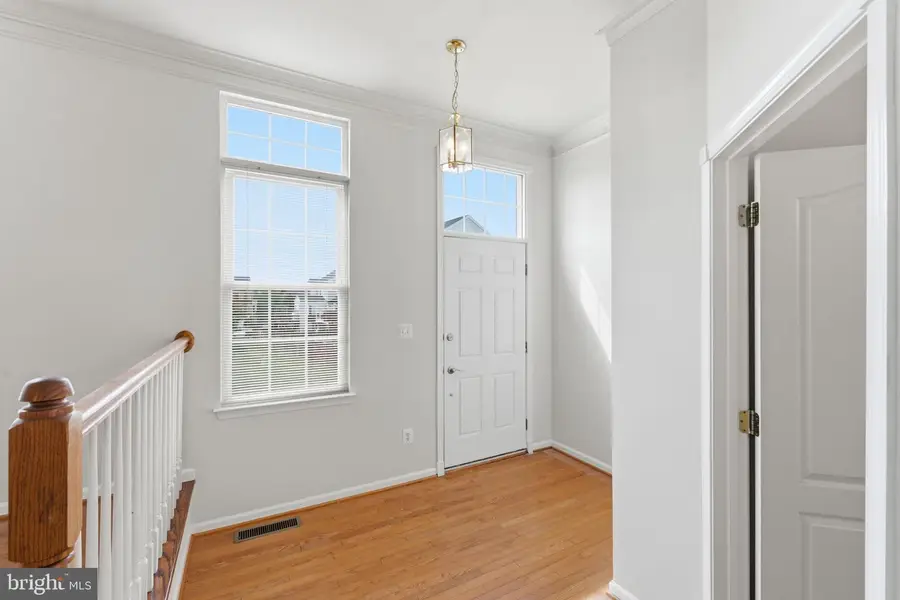 22582 Scattersville Gap Ter, Ashburn, VA 20148 - #2