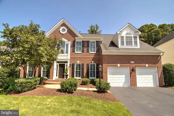 20434 Cliftons Point St, STERLING, VA 20165