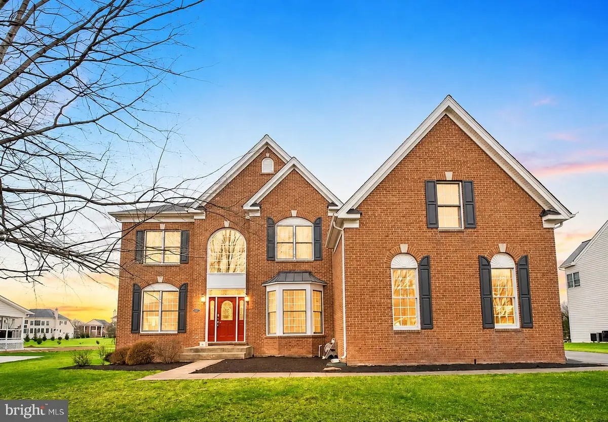 43577 Warden Dr, Sterling, VA 20166 - #1