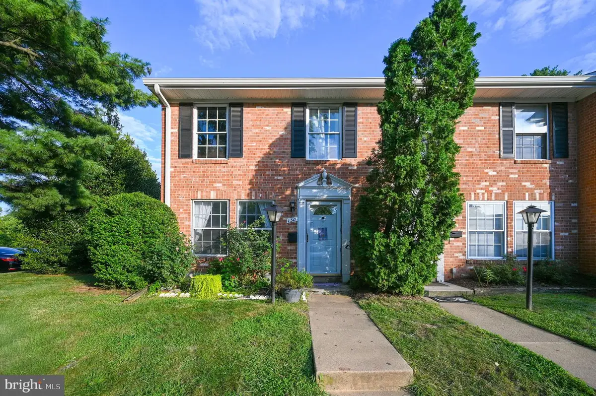 130 N Duke Dr, Sterling, VA 20164 - #1
