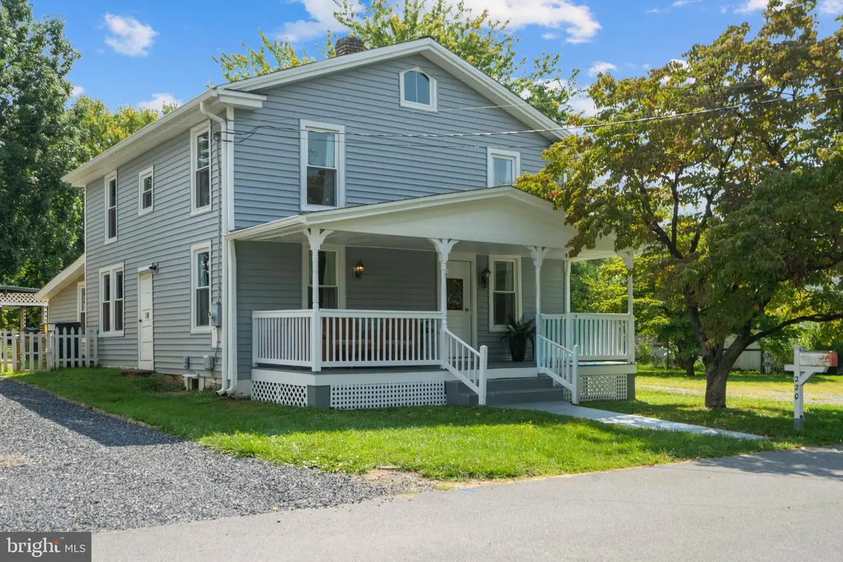 220 W O St, Purcellville, VA 20132 - #1