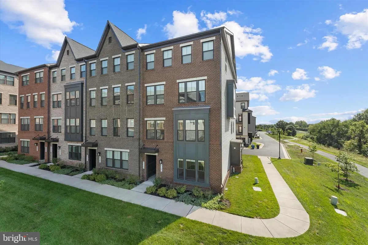 43347 Goshen Run Sq, Ashburn, VA 20148 - #1