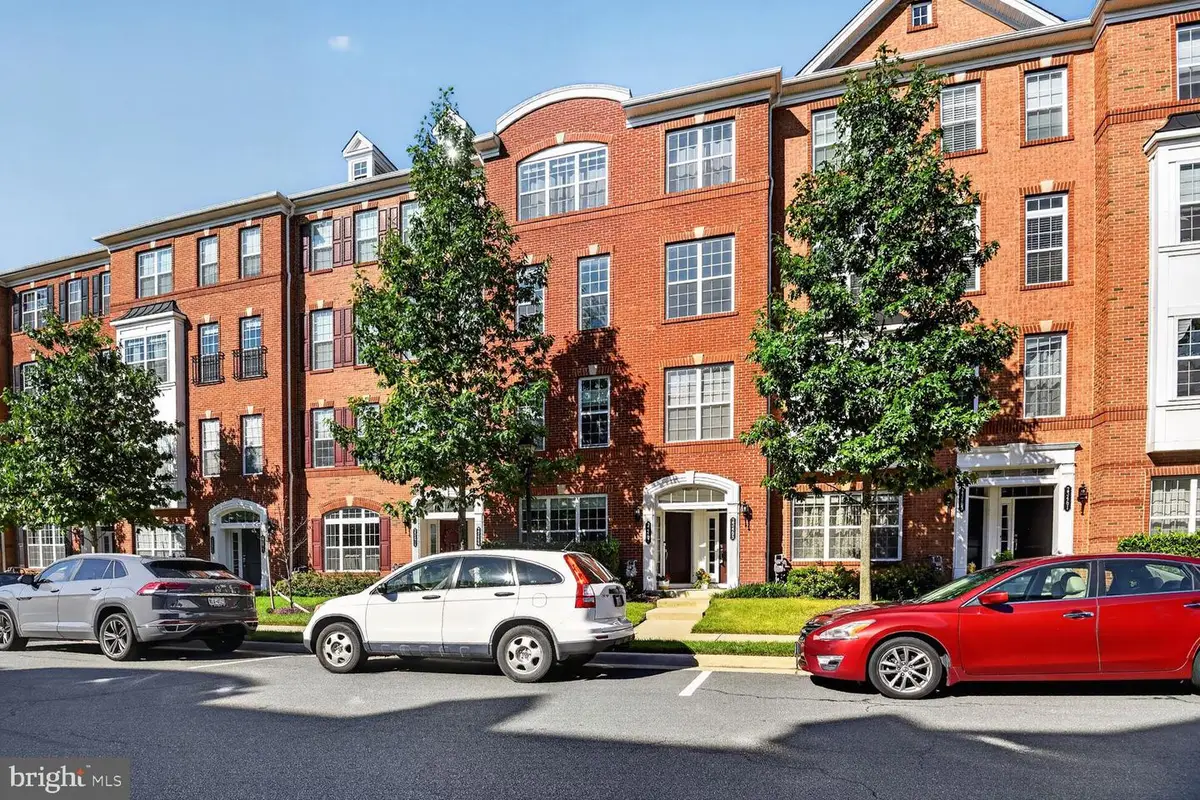 23465 Belvoir Woods Ter, Ashburn, VA 20148 - #1