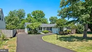 305 S Lincoln Ave, Sterling, VA 20164 - #3