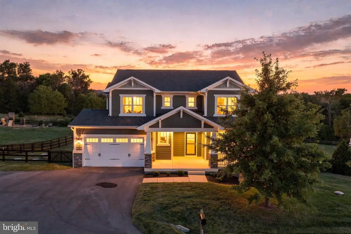 11939 George Farm Dr, Lovettsville, VA 20180 - #1