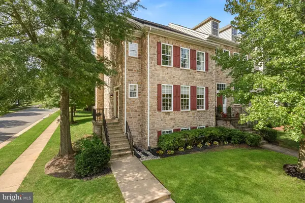 401 Leeds Ridge Ct, PURCELLVILLE, VA 20132