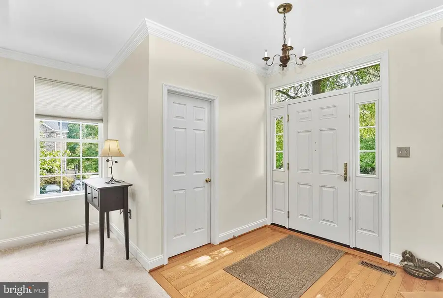 401 Leeds Ridge Ct, Purcellville, VA 20132 - #3
