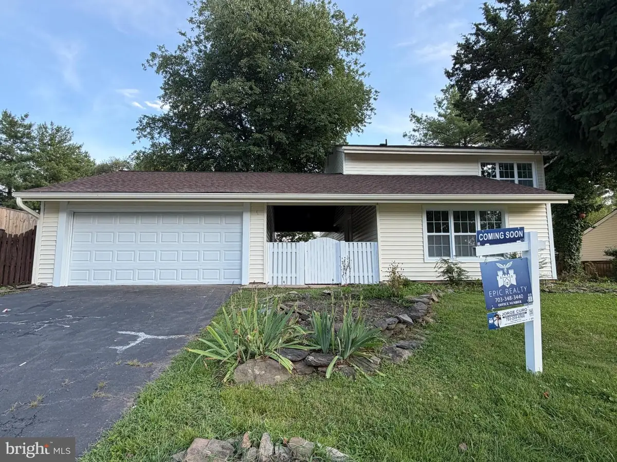102 Wrightwood Pl, Sterling, VA 20164 - #1