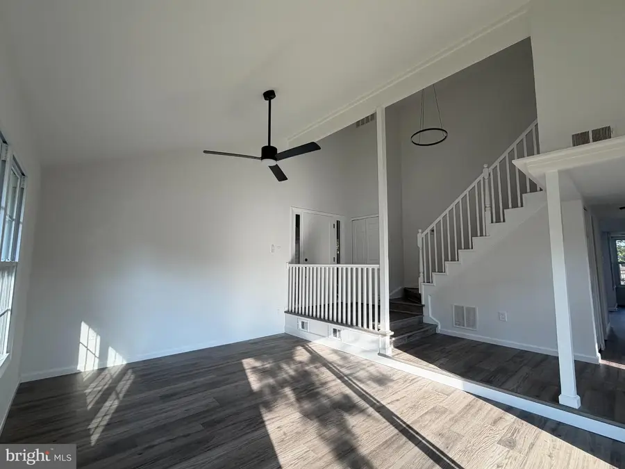 102 Wrightwood Pl, Sterling, VA 20164 - #2