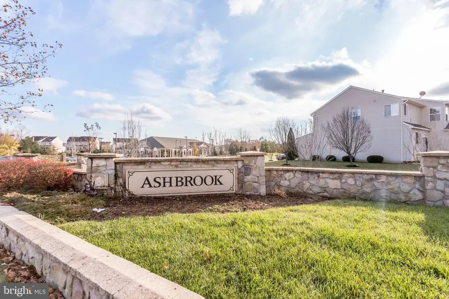 44221 Navajo Dr, Ashburn, VA 20147 - #2